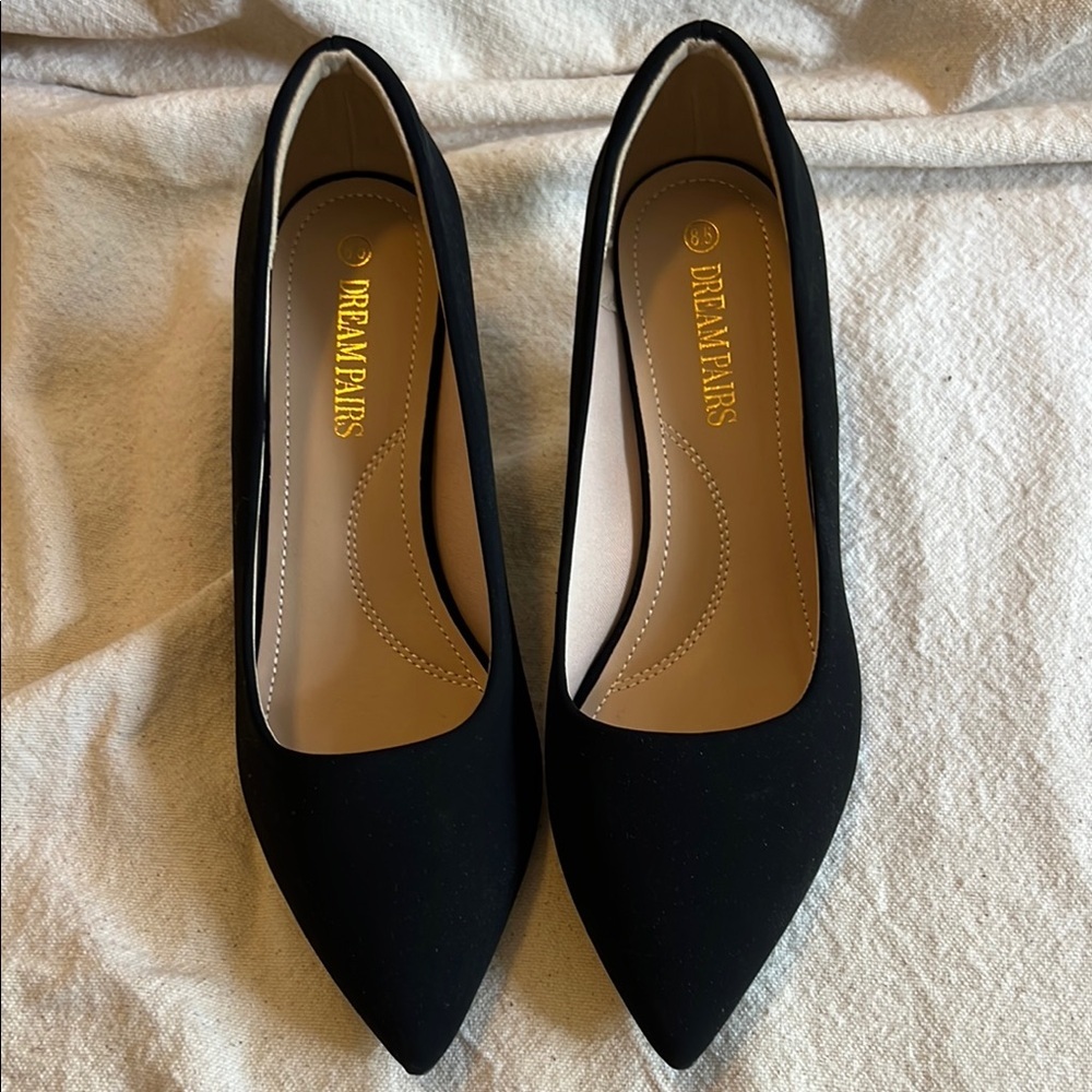 Dream Pairs Black Suede Like Pointed Toe Kitten Heel 8.5 Wide NWOT